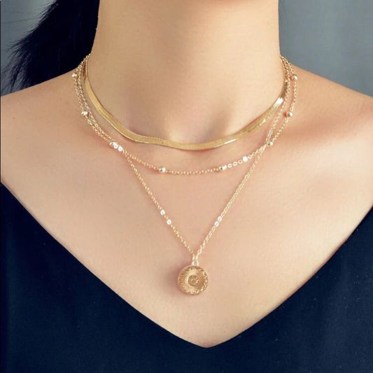 three layer fashion necklace
