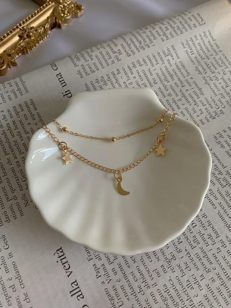 jewelry necklace