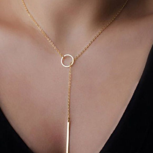 Circle And Bar Hold Chain Necklace | Color: Gold |