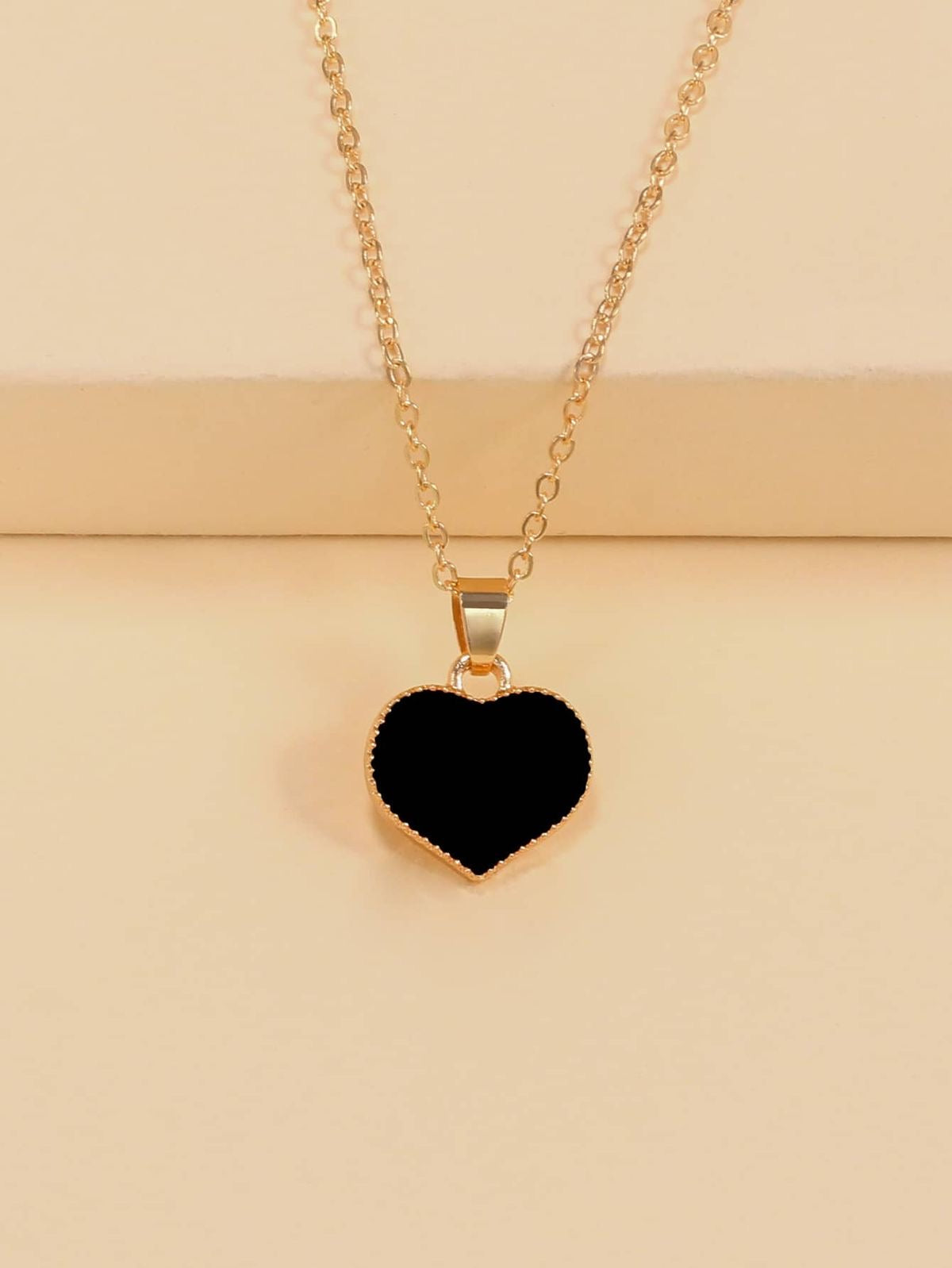 black heart necklace