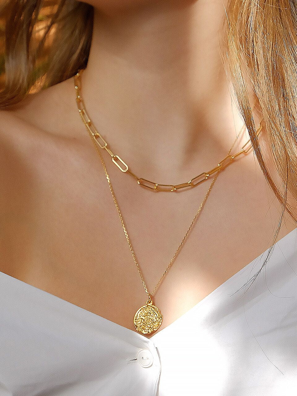 Two layer disk necklace