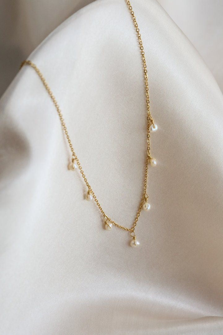 pearl necklace