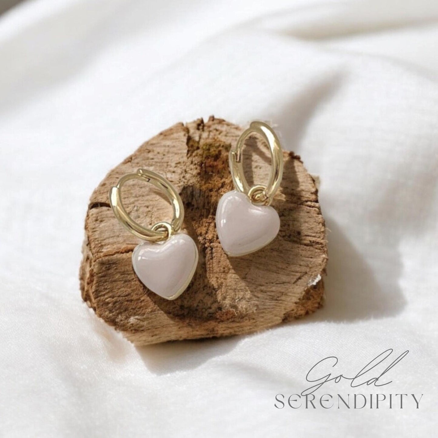 Dainty Pearl Heart Earrings, Minimalist Gold Hoop Earrings, Dangle Heart Pendant Earrings Elegant Bridesmaid Earrings Pearl Huggie Hoops